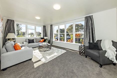Photo of property in 34 Lavinia Crescent, Mangere East, Auckland, 2024