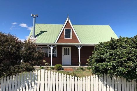 Photo of property in 50 Rhodes Drive, Kelvin Grove, Palmerston North, 4414