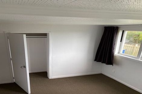 Photo of property in 24 Tiri Tiri Road, Birkdale, Auckland, 0626