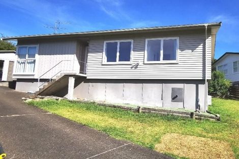 Photo of property in 11 Emirau Place, Glenfield, Auckland, 0629