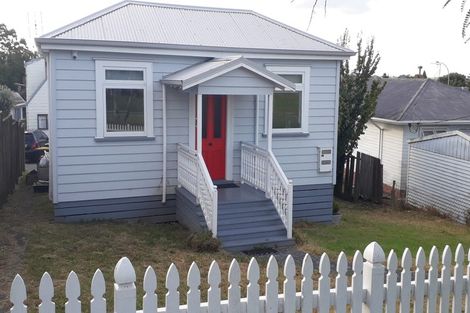 Photo of property in 26 Archibald Road, Kelston, Auckland, 0602