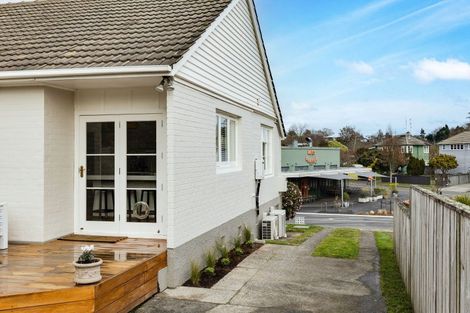 Photo of property in 2 Plunket Terrace, Hamilton East, Hamilton, 3216