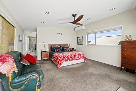 Photo of property in 15 Tiromoana Crescent, Bell Block, New Plymouth, 4312
