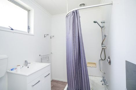 Photo of property in 1-12/71 Main Street, Mataura, 9712