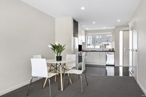 Photo of property in 6/2 Stone Street, Miramar, Wellington, 6022