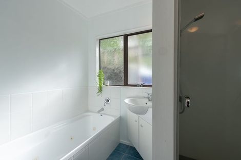 Photo of property in 22 Kilsyth Street, Karori, Wellington, 6012