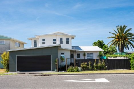 Photo of property in 2 Collison Terrace, Haumoana, 4102