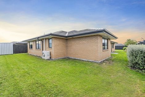 Photo of property in 34 Wallingford Crescent, Rolleston, 7615