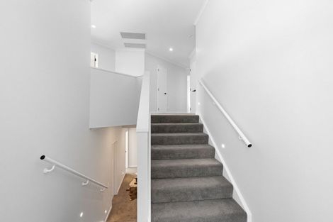 Photo of property in 5 Landsdowne Terrace, Karori, Wellington, 6012