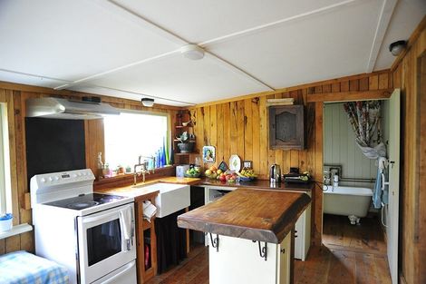 Photo of property in 16 Wellington Street, Enfield, Oamaru, 9491