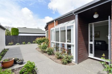 Photo of property in 1/9 Phoenix Lane, Northcote, Christchurch, 8052