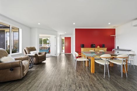 Photo of property in 6 Plescher Crescent, Leamington, Cambridge, 3432