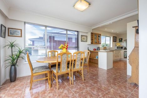 Photo of property in 174 Royal Road, Massey, Auckland, 0614