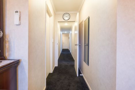 Photo of property in 36 Broadfield Street, Massey, Auckland, 0614