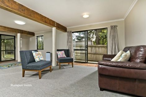 Photo of property in 5 Waipuia Place, Greenhithe, Auckland, 0632