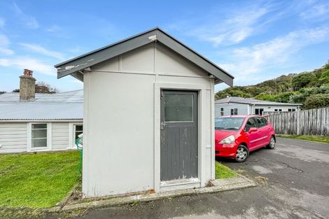 Photo of property in 1/28 Ribble Street, Island Bay, Wellington, 6023