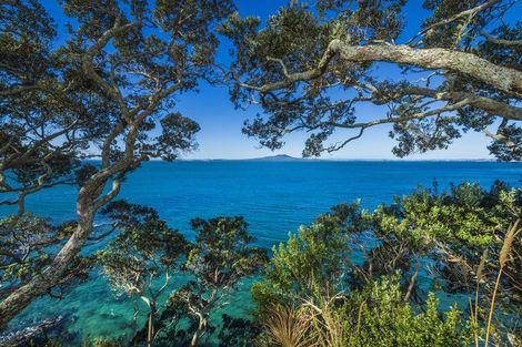 Photo of property in 275 Beach Road, Campbells Bay, Auckland, 0630