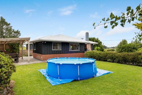 Photo of property in 8 Clearview Road, Lepperton, New Plymouth, 4373