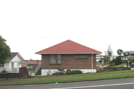 Photo of property in 110 Donovan Street, Blockhouse Bay, Auckland, 0600