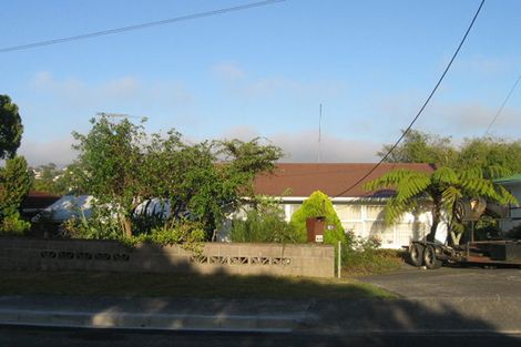 Photo of property in 1/16 Merton Avenue, Glenfield, Auckland, 0627