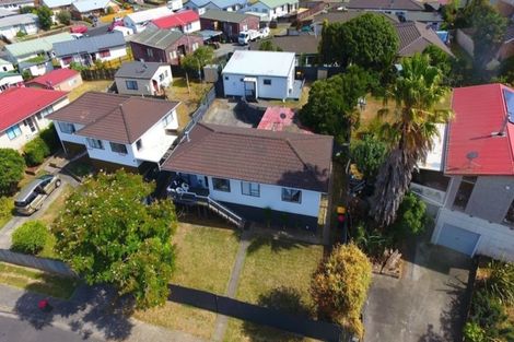 Photo of property in 10 Massine Place, Randwick Park, Auckland, 2105