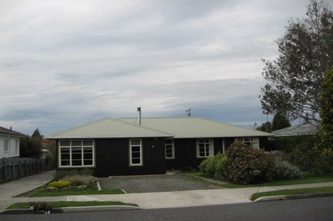 Photo of property in 17 Naish Street, Balclutha, 9230