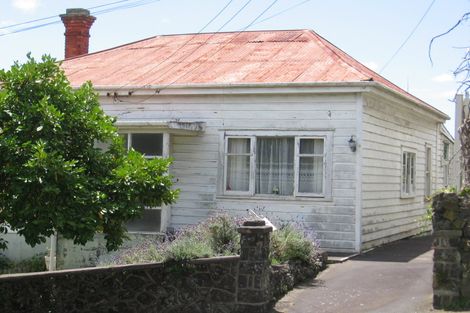Photo of property in 17 New Bond Street, Kingsland, Auckland, 1021