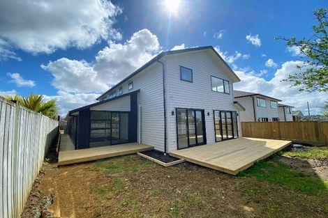Photo of property in 42c Letterkenny Place, Blockhouse Bay, Auckland, 0600