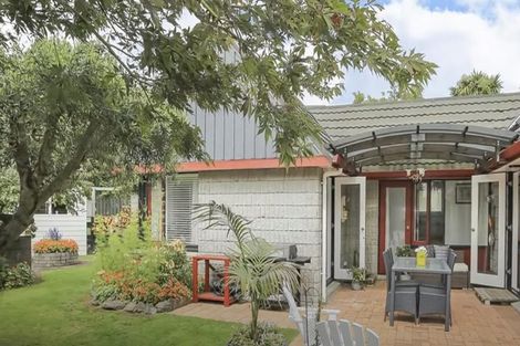 Photo of property in 10 Pamir Place, Welcome Bay, Tauranga, 3112