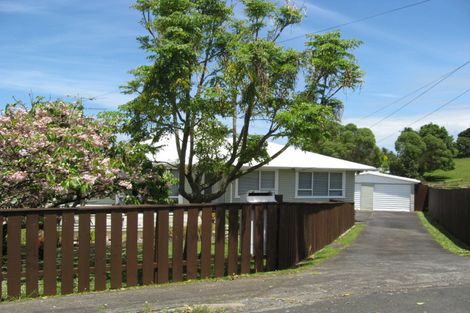 Photo of property in 22 Putini Road, Mangere Bridge, Auckland, 2022