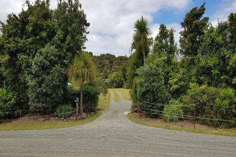 Photo of property in 973 Millbrook Road, Waipu, 0582