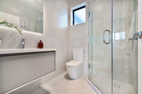 Photo of property in 34 Whakairo Crescent, Gulf Harbour, Whangaparaoa, 0930