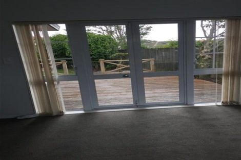 Photo of property in 30 Suncrest Drive, West Harbour, Auckland, 0618