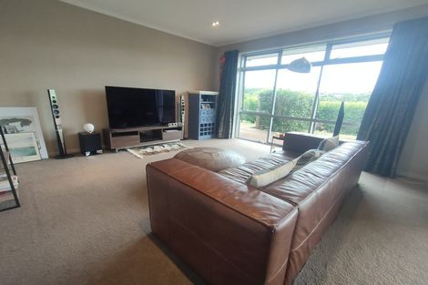 Photo of property in 26 Moore Street, Hillcrest, Auckland, 0627