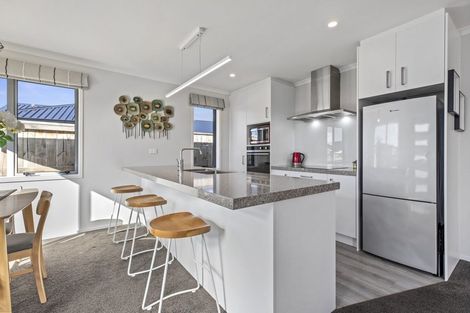 Photo of property in 184 Te Okuroa Drive, Papamoa, 3118