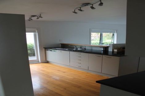 Photo of property in 92 Shakespeare Road, Milford, Auckland, 0620