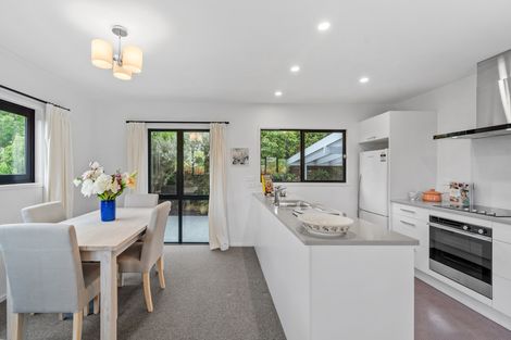 Photo of property in 6 Laly Haddon Place, Matakana, Warkworth, 0985