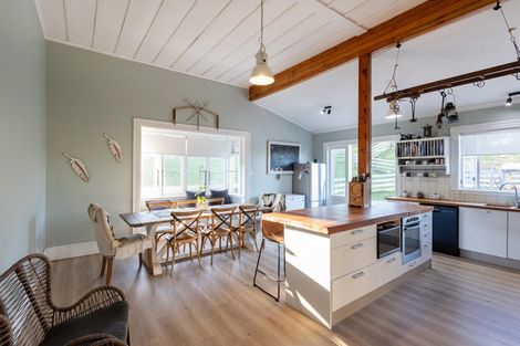 Photo of property in 12 Downer Access Road, Kaukapakapa, 0873