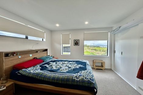 Photo of property in 1a Lowe Street, Belmont, Auckland, 0622