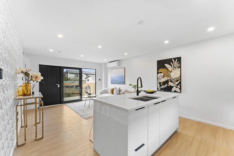 Photo of property in 4/12 Hamlin Road, Mount Wellington, Auckland, 1060