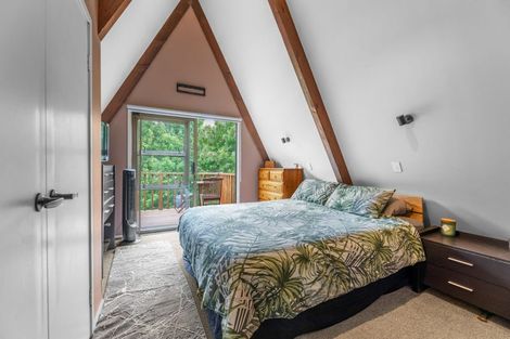 Photo of property in 40 Gledstane Road, Stanmore Bay, Whangaparaoa, 0932