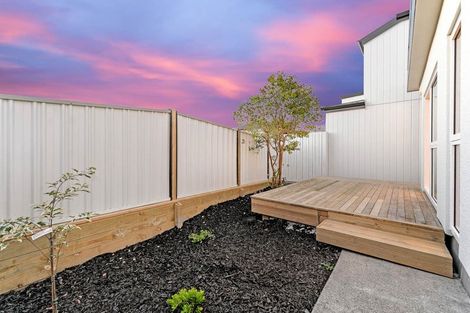 Photo of property in 60d Lewisham Street, Highland Park, Auckland, 2010
