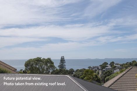 Photo of property in 1/27 Park Rise, Campbells Bay, Auckland, 0630