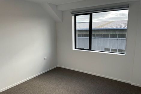 Photo of property in 108/28c Eileen Newey Place, Henderson, Auckland, 0612
