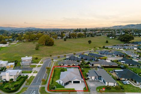 Photo of property in 45 Plescher Crescent, Leamington, Cambridge, 3432