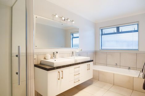 Photo of property in 22 Oak Crescent, Ashhurst, 4810