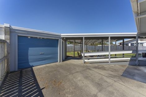 Photo of property in 42 Robinson Crescent, Westbrook, Palmerston North, 4412