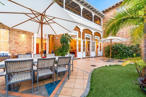 Photo of property in 2/5 King Edward Parade, Devonport, Auckland, 0624