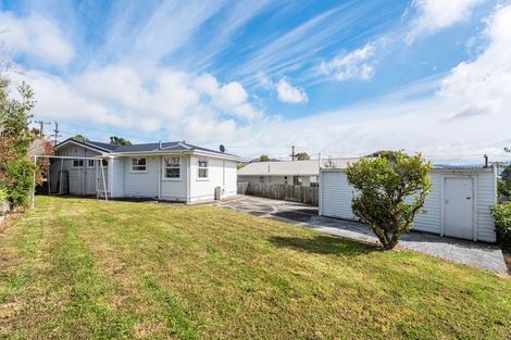 Photo of property in 18 Beazley Avenue, Paparangi, Wellington, 6037