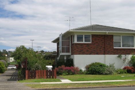 Photo of property in 1/766 Beach Road, Browns Bay, Auckland, 0630